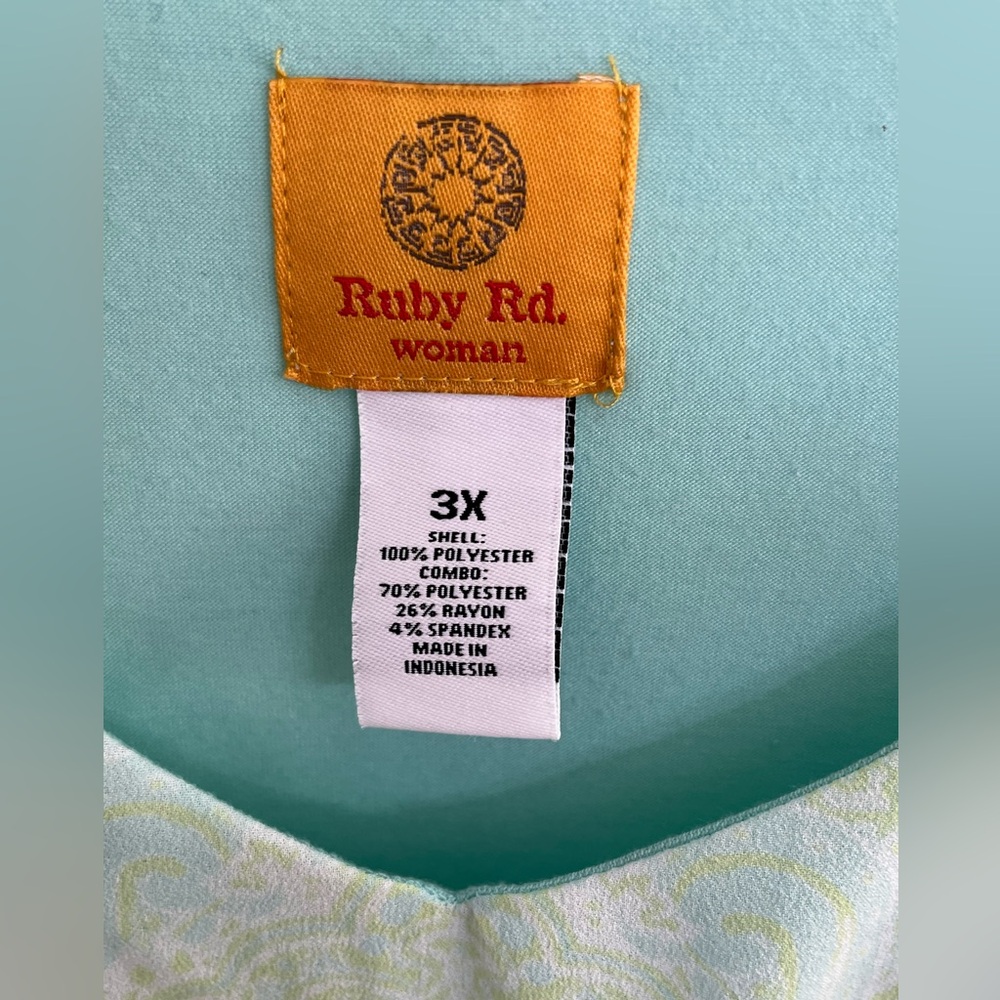Like New Ruby Rd. Mint And Beige Patterned Blouse… - image 4